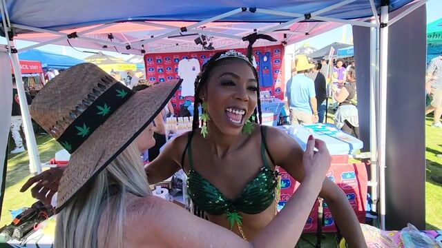 Birthday girl Snapz hauls in a Ransom at the WeedTV Booth