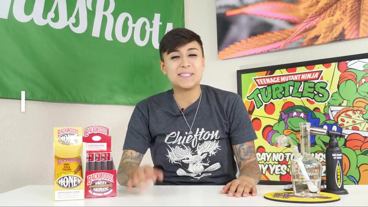 How to Smoke Weed with Fruit!, Smokus Focus Review - Motavated Mondaze Ep. 1