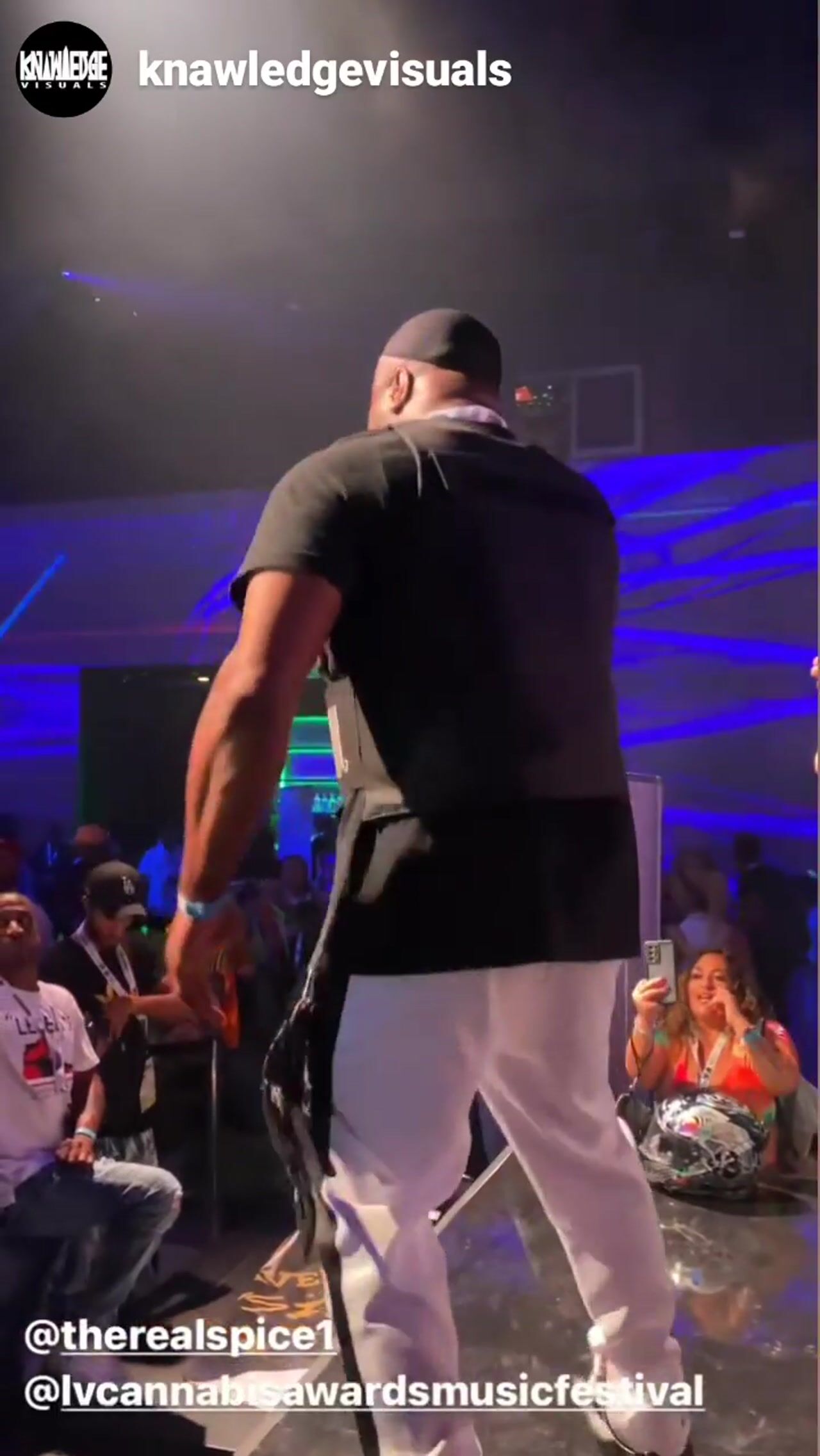 Spice 1 Performimg Live