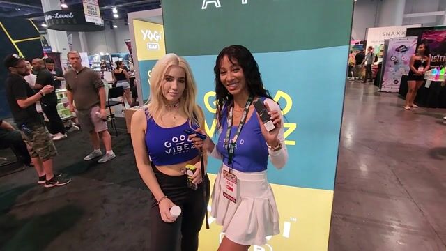 Toi and Melissa with Good Vibez and Lucid Air Products