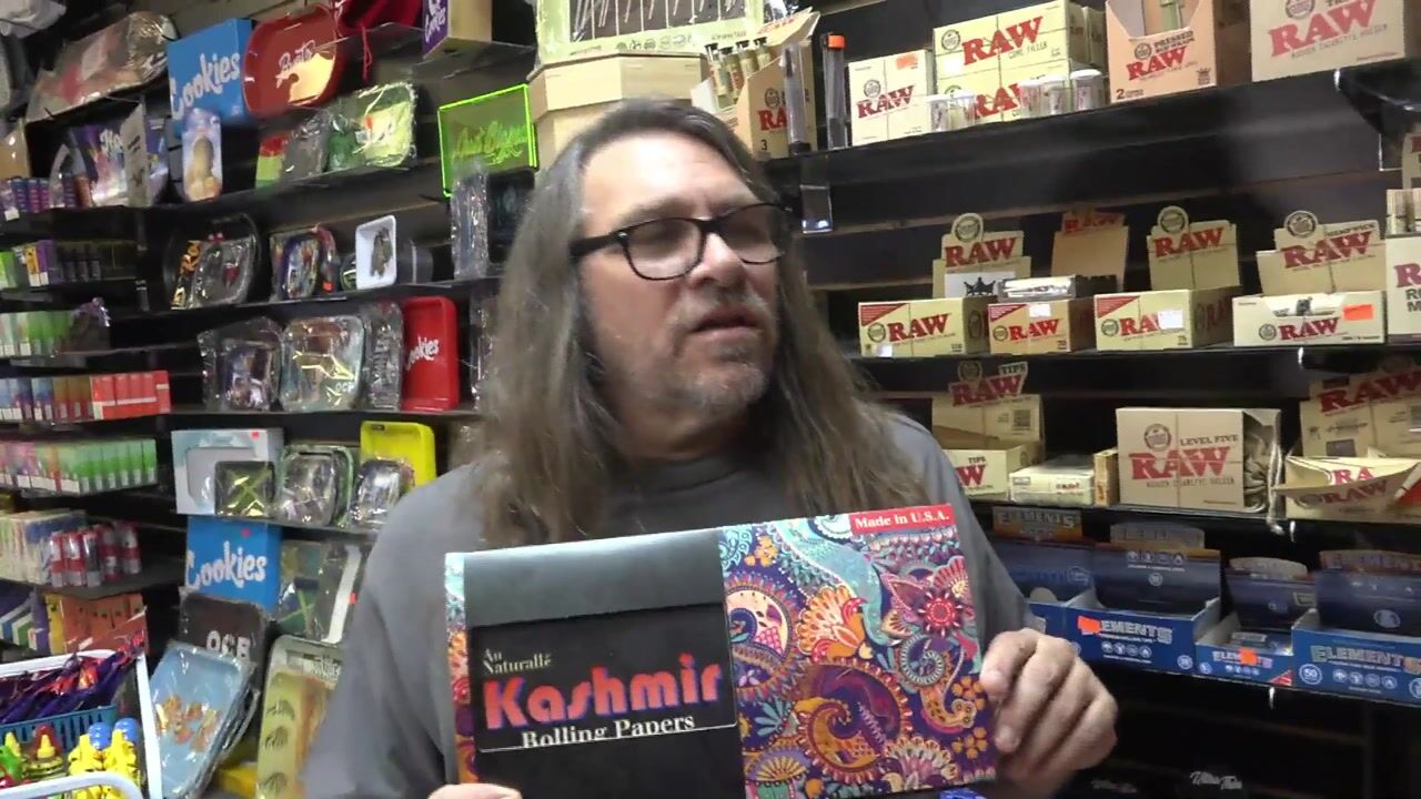 The 420 Comic was at Biggie's Smoke Shop with Kashmir's Party in a box