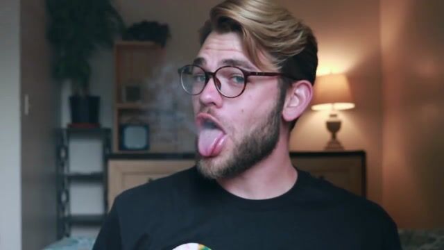 SMOKING WEED FOR THE FIRST TIME IN 3 WEEKS