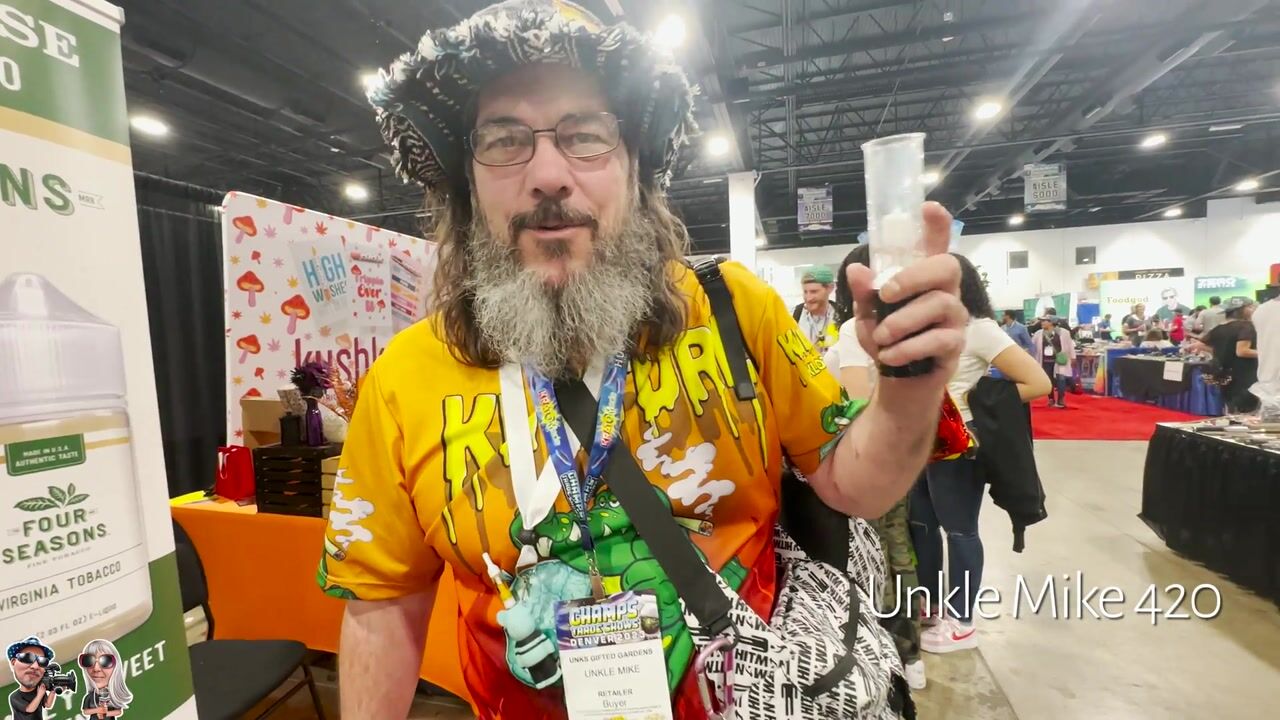 Unkle Mike had a Yocan Piller at Champs in Denver