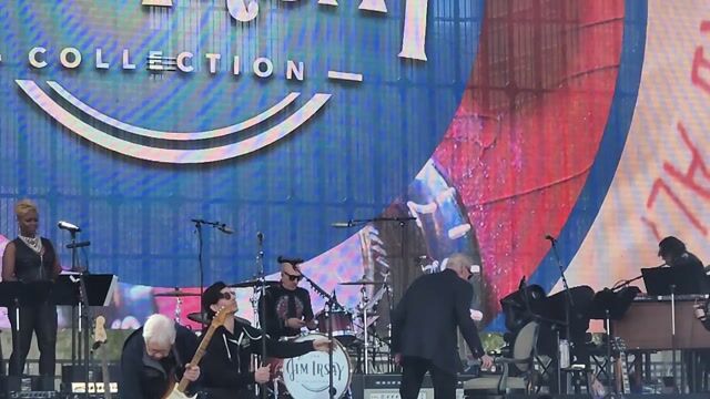 Steven Stills "Love The One You're With" downtown Las Vegas